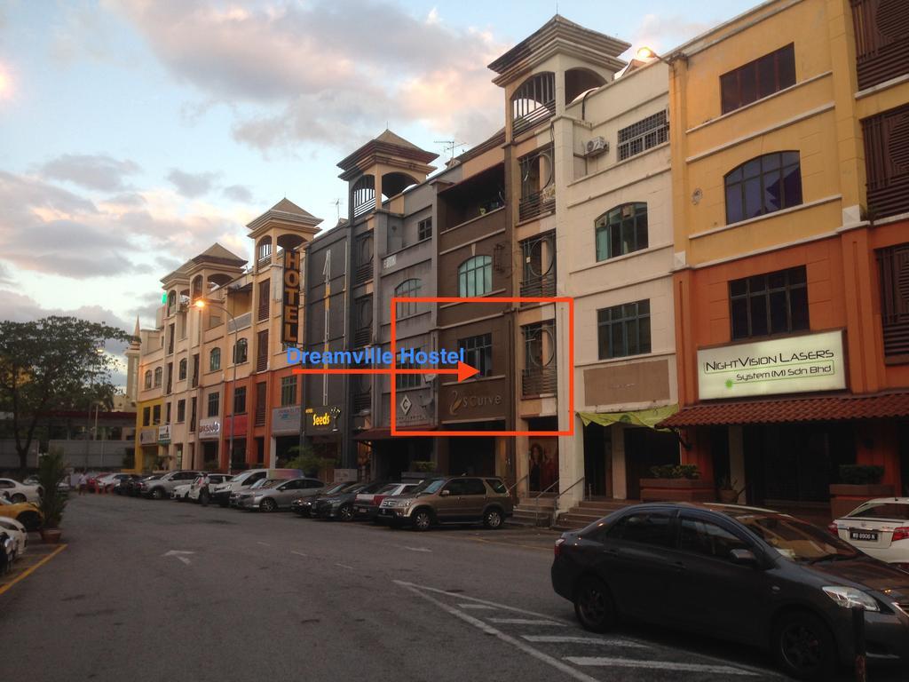 Dreamville Hostel Ampang  Exterior photo